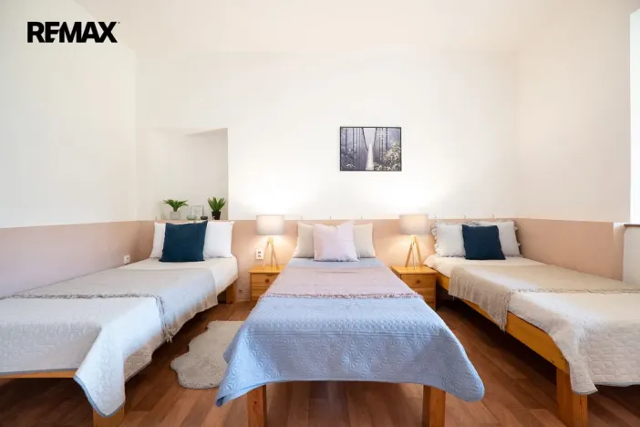 Prodej rodinného domu, Kundratice, 770 m2