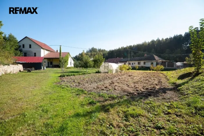 Prodej rodinného domu, Kundratice, 770 m2