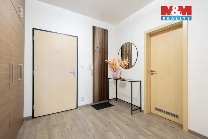 Prodej bytu 2+kk, Ostrava, Jantarová, 56 m2