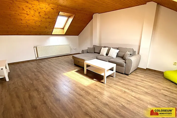 Pronájem bytu 2+1, Hodonín, 61 m2