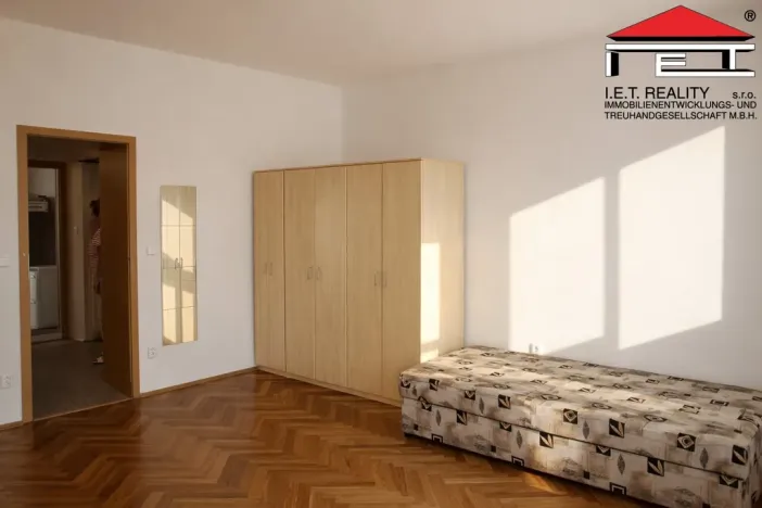 Pronájem bytu 1+kk, Brno, Bezručova, 24 m2
