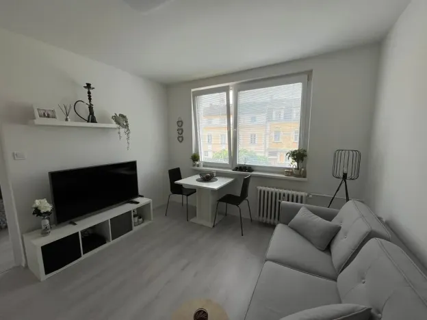 Pronájem bytu 1+1, Františkovy Lázně, Anglická, 37 m2