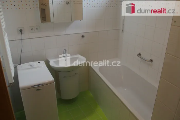 Pronájem bytu 2+kk, Praha - Prosek, Nad Krocínkou, 63 m2