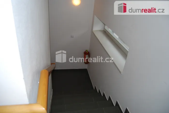 Pronájem bytu 2+kk, Praha - Prosek, Nad Krocínkou, 63 m2