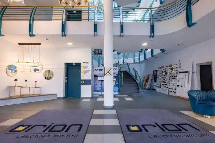 Pronájem kanceláře, Průhonice, Uhříněveská, 3300 m2