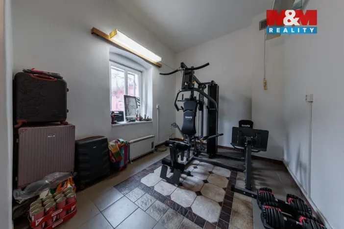 Prodej bytu 3+1, Karlovy Vary - Stará Role, Závodu míru, 73 m2