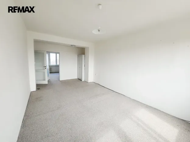 Pronájem bytu 2+1, Hradec Králové - Slezské Předměstí, třída SNP, 55 m2