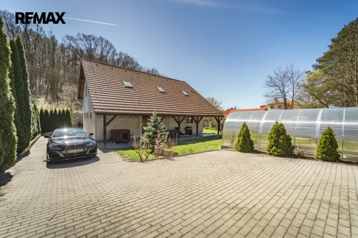 Prodej rodinného domu, Týnec nad Sázavou, 234 m2