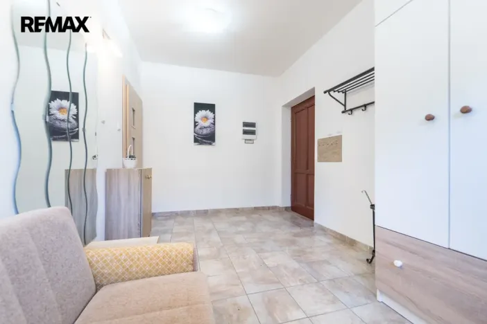 Prodej rodinného domu, Týnec nad Sázavou, 234 m2