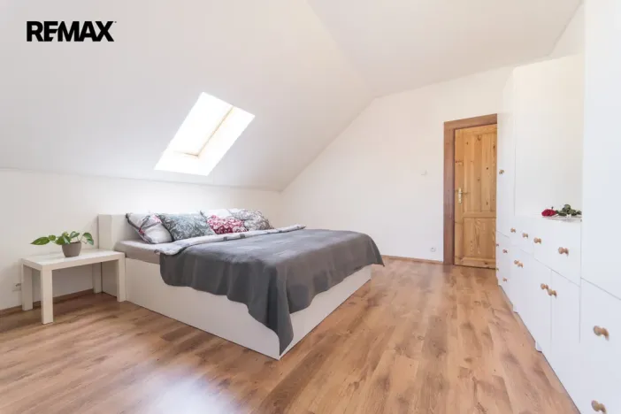 Prodej rodinného domu, Týnec nad Sázavou, 234 m2