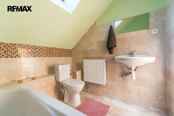 Prodej rodinného domu, Týnec nad Sázavou, 234 m2