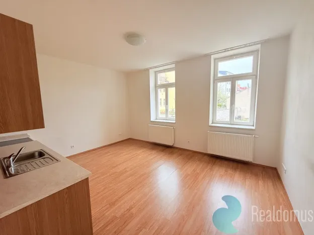 Pronájem bytu 1+kk, České Budějovice, Klaricova, 26 m2