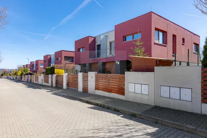 Prodej rodinného domu, Roztoky, Zvoncová, 163 m2