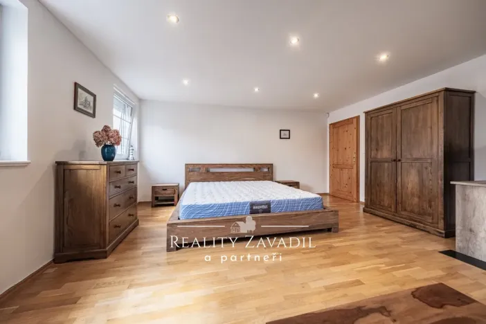 Pronájem rodinného domu, Popovičky, Na Skalce, 271 m2