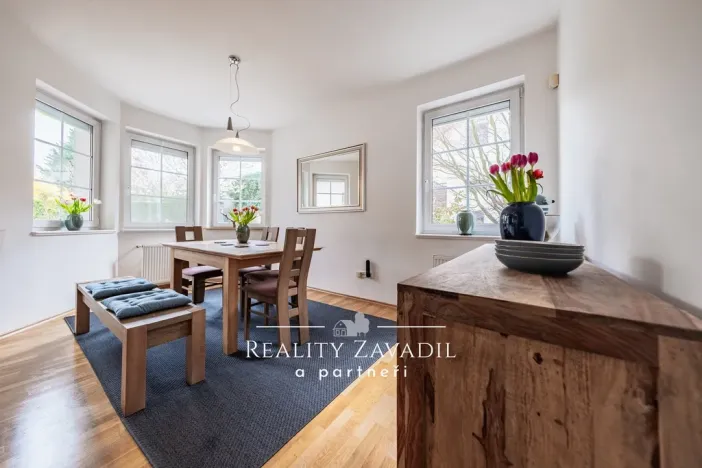 Pronájem rodinného domu, Popovičky, Na Skalce, 271 m2