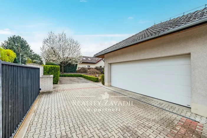 Pronájem rodinného domu, Popovičky, Na Skalce, 271 m2