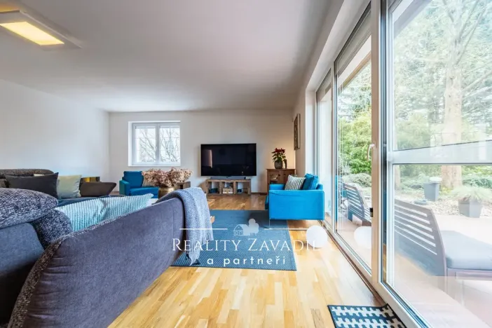 Pronájem rodinného domu, Popovičky, Na Skalce, 271 m2