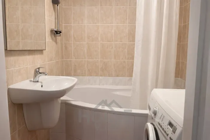 Prodej bytu 3+1, Praha - Černý Most, Vašátkova, 70 m2