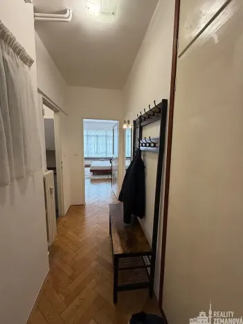 Pronájem bytu 1+1, Praha - Nové Město, Soukenická, 33 m2