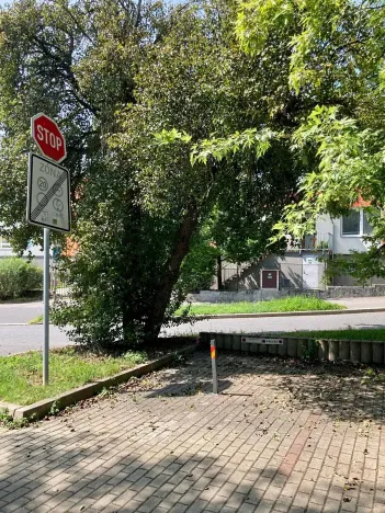 Prodej - jiné, Praha - Motol, Kudrnova, 13 m2