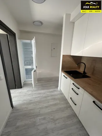 Pronájem bytu 2+kk, Opava, Kačírkova, 51 m2