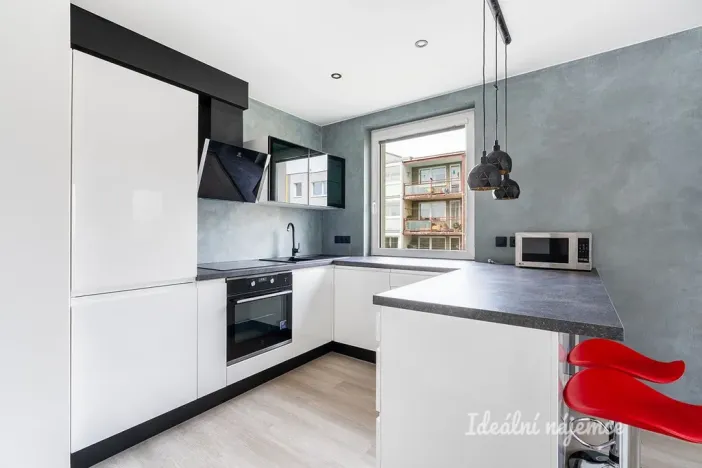 Pronájem bytu 3+kk, Praha - Modřany, Poljanovova, 68 m2