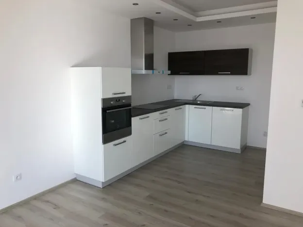Pronájem bytu 2+kk, Pardubice - Zelené Předměstí, Pod Vinicí, 57 m2