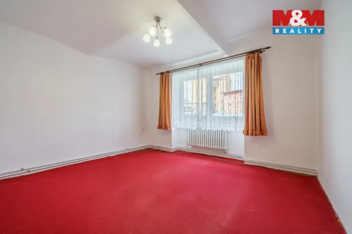 Prodej bytu 3+1, Karlovy Vary - Stará Role, Nádražní, 65 m2