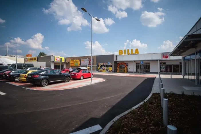 Pronájem obchodního prostoru, Praha - Vysočany, Poděbradská, 151 m2