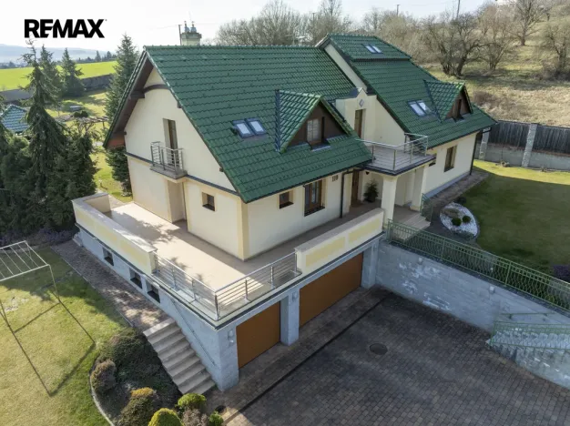 Prodej vícegeneračního domu, Fryšták - Vítová, 615 m2