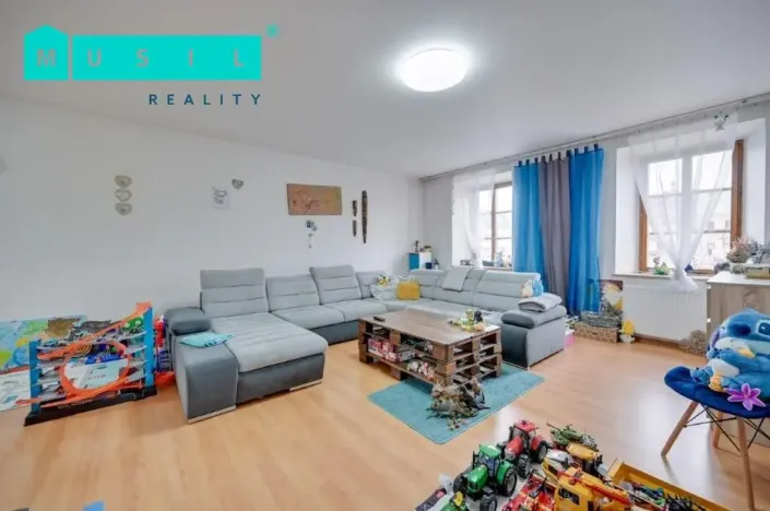 Prodej činžovního domu, Moravský Beroun, náměstí 9. května, 570 m2