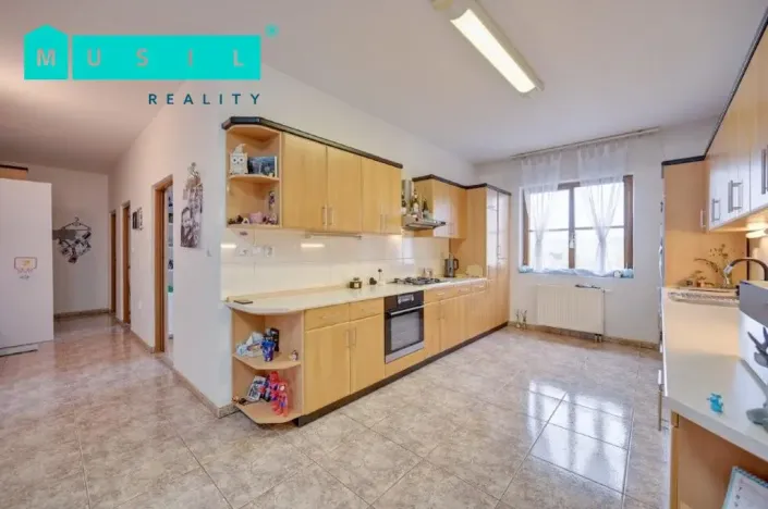 Prodej činžovního domu, Moravský Beroun, náměstí 9. května, 570 m2