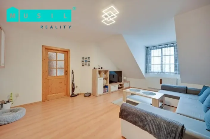 Prodej činžovního domu, Moravský Beroun, náměstí 9. května, 570 m2