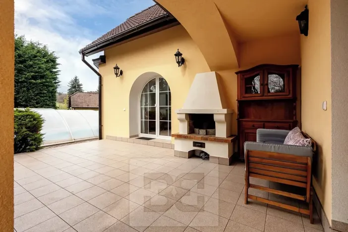 Prodej rodinného domu, Kunice, U Stájí, 170 m2