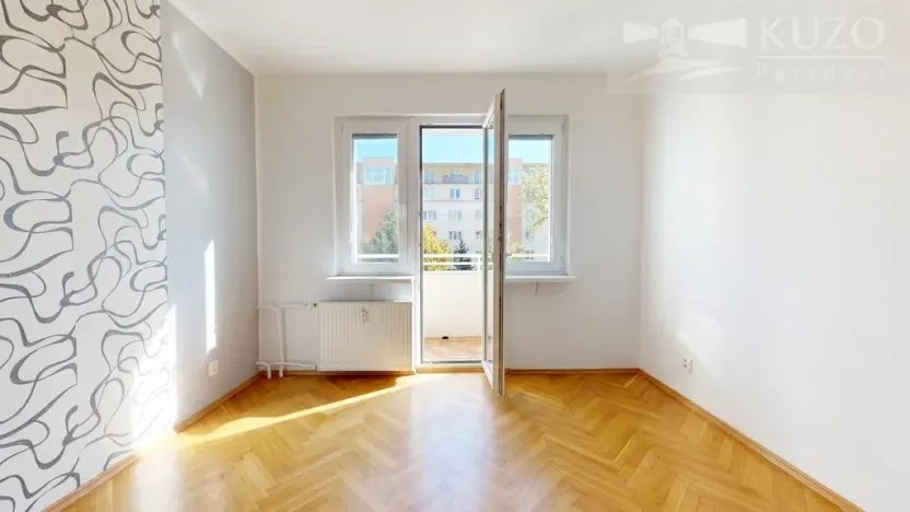 Pronájem bytu 2+kk, Praha, Oravská, 52 m2
