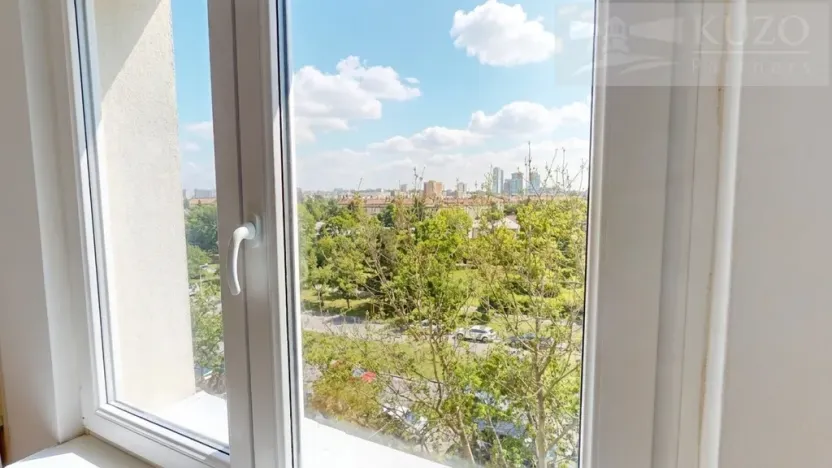Pronájem bytu 2+kk, Praha, Oravská, 52 m2