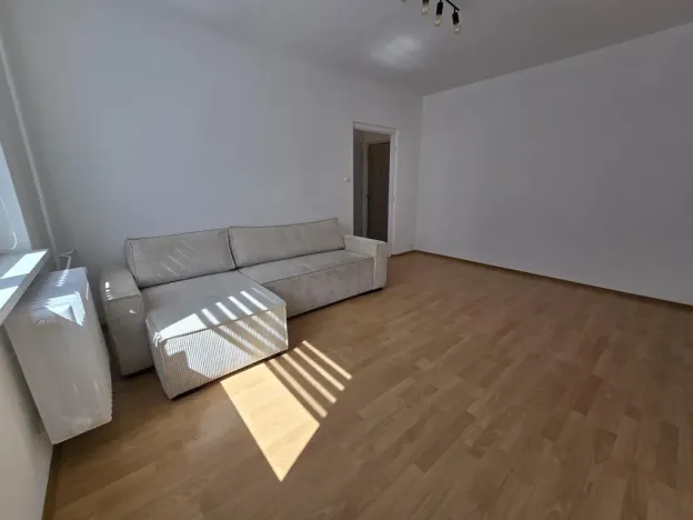 Pronájem bytu 1+1, Moravské Budějovice, Šafaříkova, 33 m2