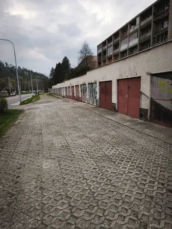 Pronájem garáže, Brno, Bystrcká, 16 m2
