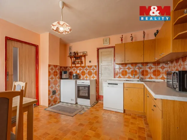 Prodej rodinného domu, Divišov, Na Malé Straně, 106 m2