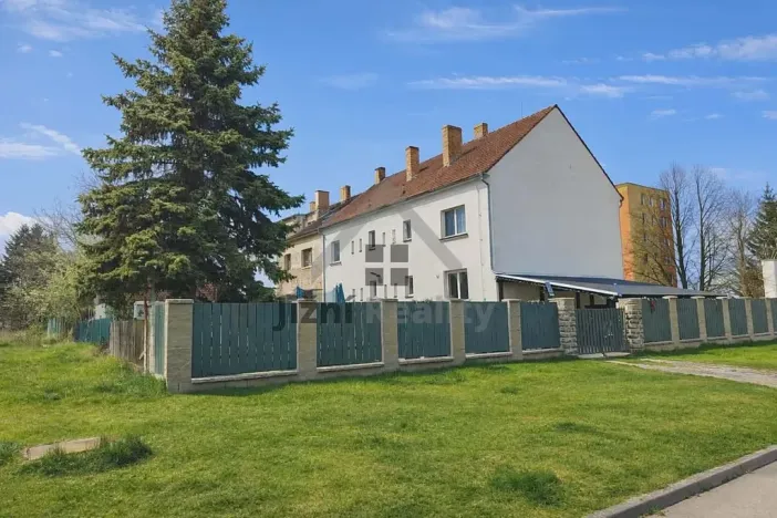 Prodej rodinného domu, České Velenice, Komenského, 450 m2