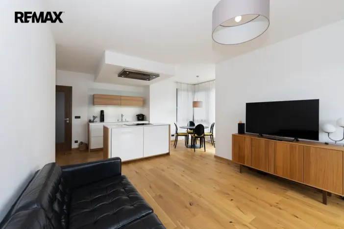 Pronájem bytu 3+kk, Praha - Libeň, Voctářova, 82 m2