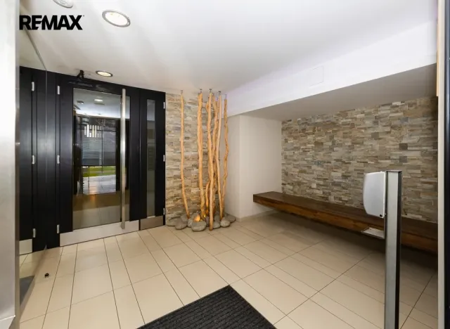 Pronájem bytu 3+kk, Praha - Libeň, Voctářova, 82 m2