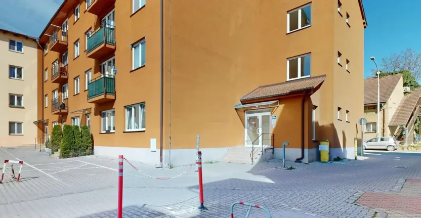 Prodej bytu 1+kk, Šestajovice, Komenského, 32 m2