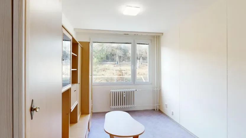 Prodej bytu 3+1, Králův Dvůr, Nad Stadionem, 76 m2