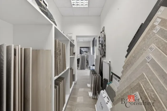 Prodej obchodního prostoru, Plzeň - Černice, Vltavínová, 66 m2