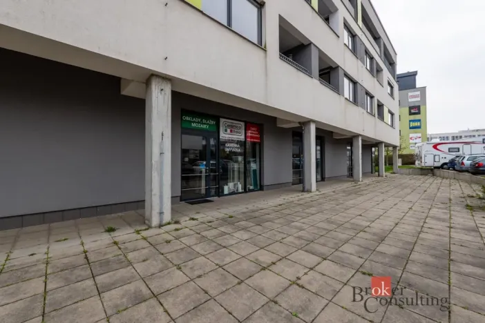 Prodej obchodního prostoru, Plzeň - Černice, Vltavínová, 66 m2