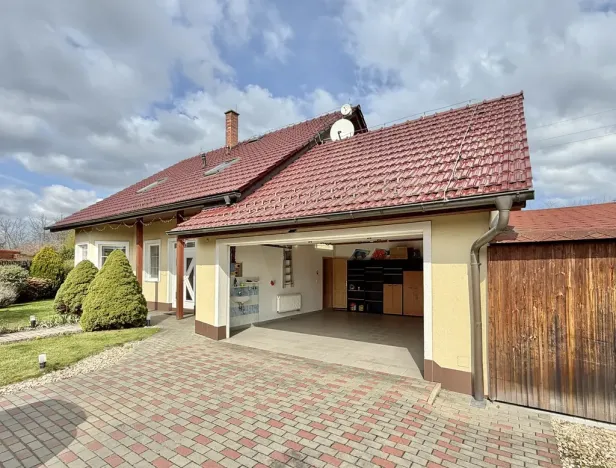 Prodej rodinného domu, Moravany, 140 m2