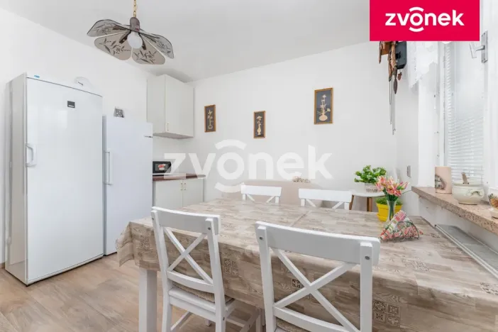 Prodej rodinného domu, Ublo, 300 m2