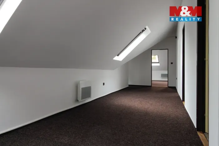 Pronájem kanceláře, Jeseník, nám. Svobody, 40 m2