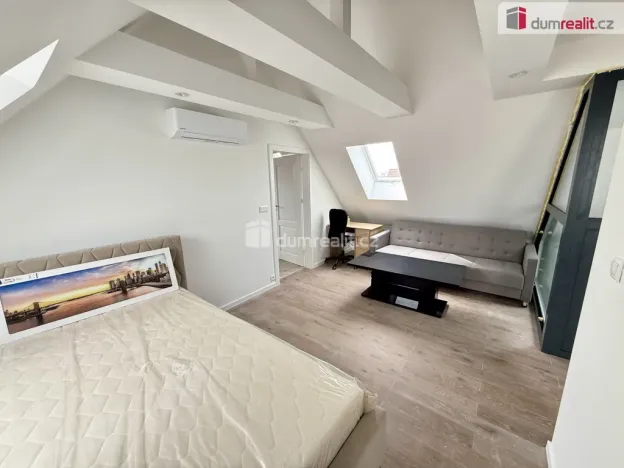 Pronájem bytu 2+1, Velké Přílepy, Dvořákova, 52 m2